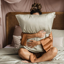 Afbeelding in Gallery-weergave laden, Bamboo Kimono Limited Edition