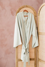 Afbeelding in Gallery-weergave laden, Bamboo Kimono Limited Edition